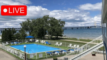 Mackinac Bridge Live from Riviera Motel
